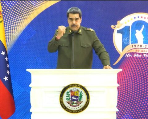 Maduro greeted 30 years of glory and struggle of the Bolivarian Revolution