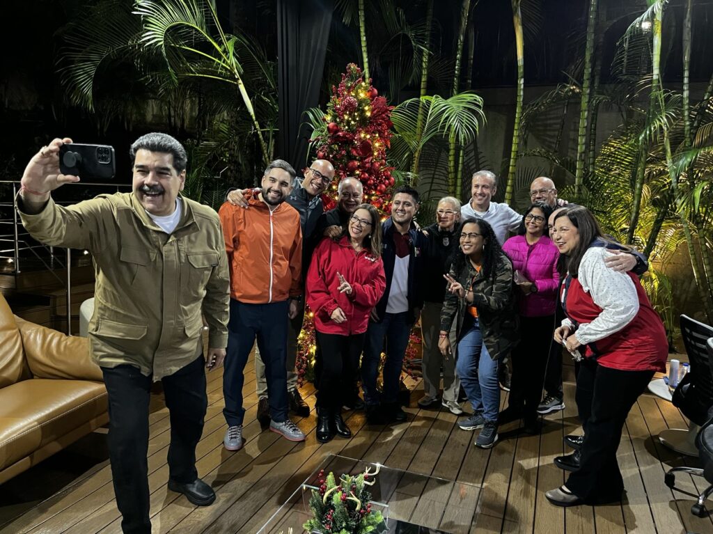 Maduro meets with the PSUV political bureau