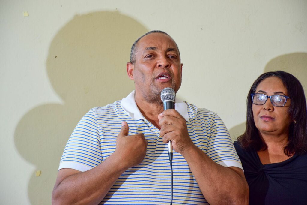 Alcalde José Andújar exhorta a los jóvenes a prepararse