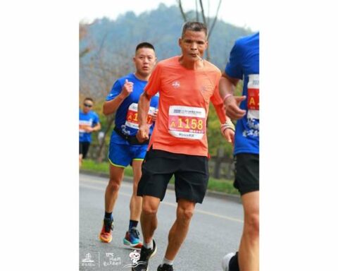 Meet 'Uncle Chen', the man who runs marathons while smoking