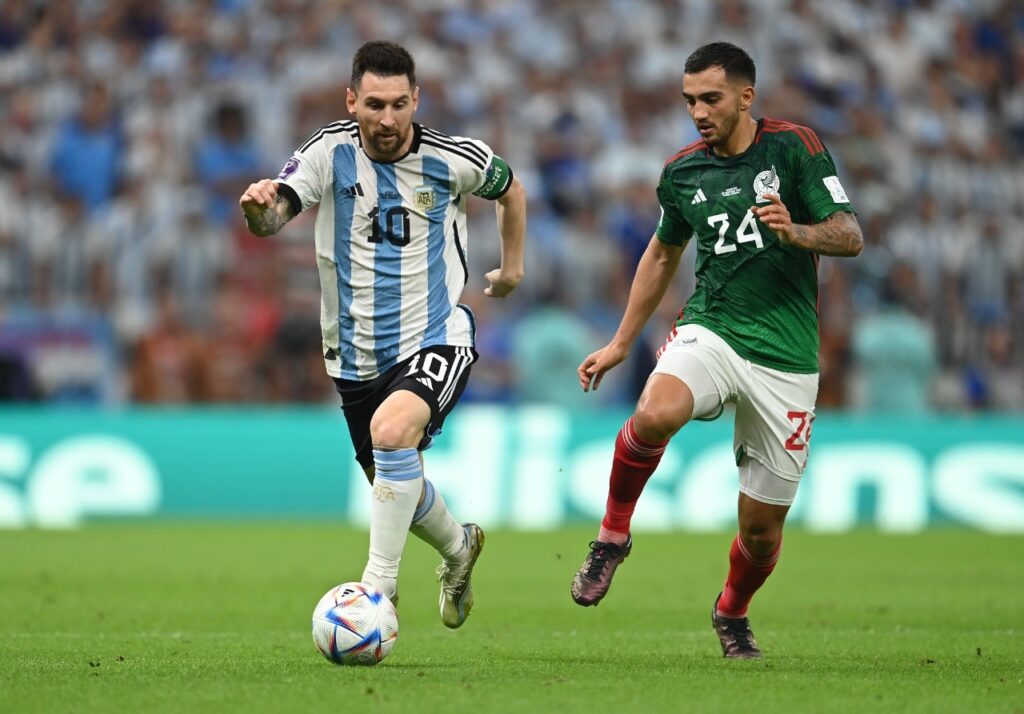 Messi gives life to Argentina and defeats Mexico