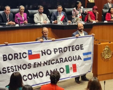 Mexican senator demands López Obrador to stop being "submissive" and condemn repression in Nicaragua