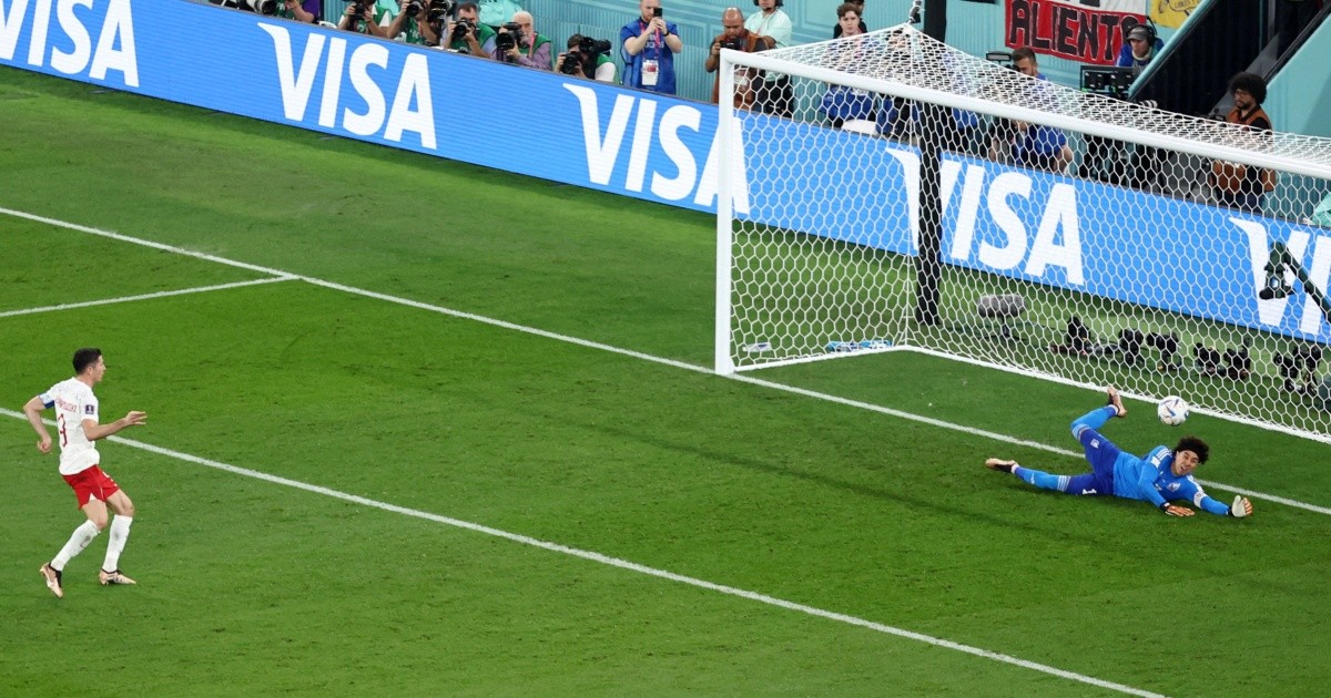 Mexico draws 0-0 against Poland on a great night for Memo Ochoa in Qatar 2022