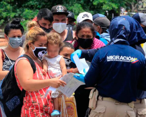 Migration Colombia makes schedules and requirements more flexible at border crossings with Venezuela