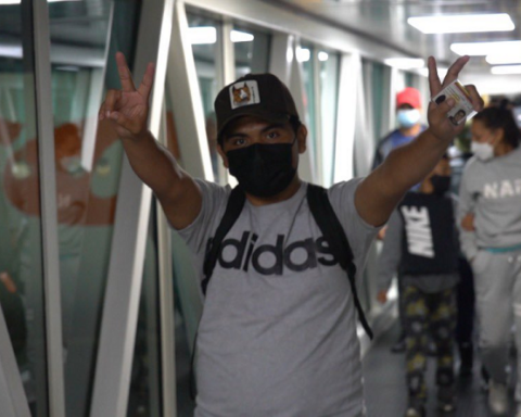 Más de 290 connacionales proveniente de México arriban al país