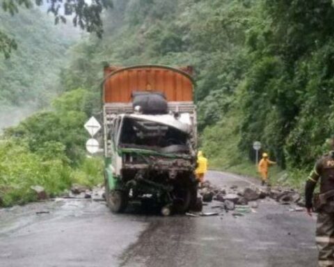 More than $5 billion in losses due to the closure of the road to Buenaventura