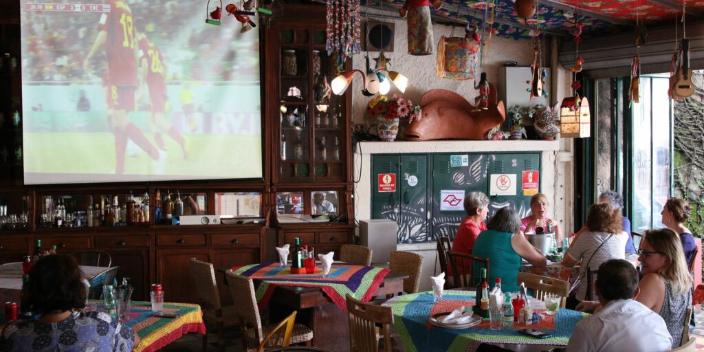 Movement in bars and restaurants should grow 30% in the World Cup