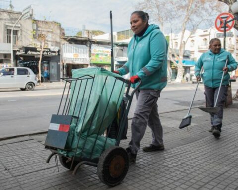 Municipality of Montevideo opens registrations for the Inclusive Sweeping program