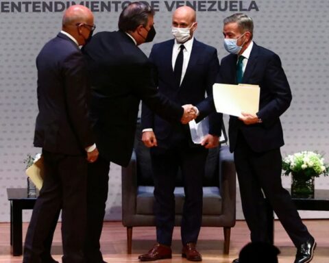 Neither the government nor the opposition give clear signs of returning to dialogue in Mexico