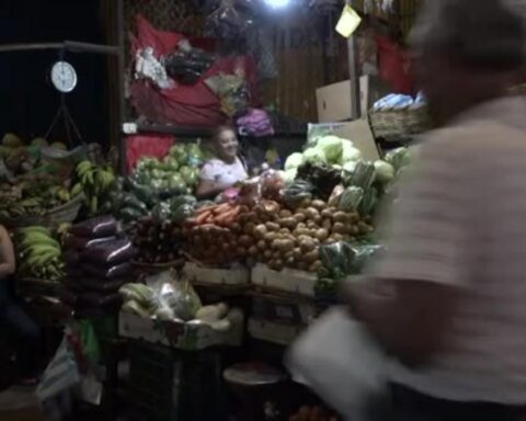Nicaraguans face difficulties in accessing the basic food basket