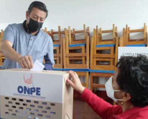 ONPE enables LINK to know the voting location and if you will be a member of the table in the regional second round