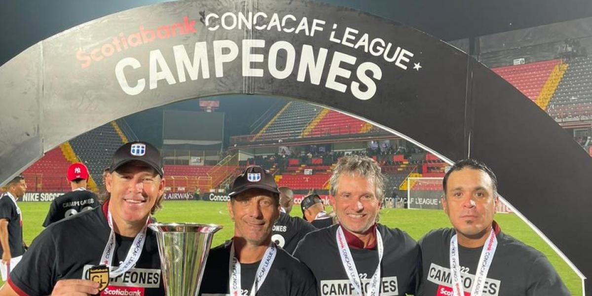 Olimpia, champion of the Concacaf League