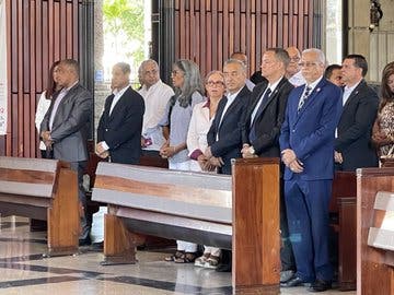 PLD leaders at the mass for the 21st anniversary of the death of Professor Juan Bosch, in La Vega.