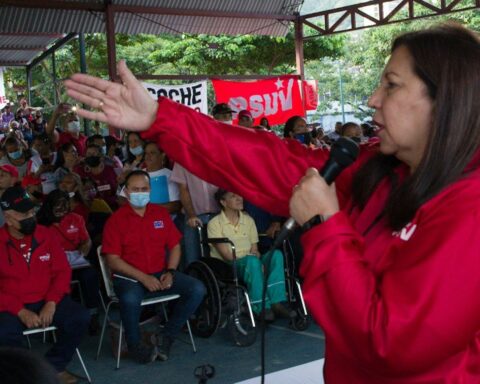PSUV prepares to swear in base structures in Caracas