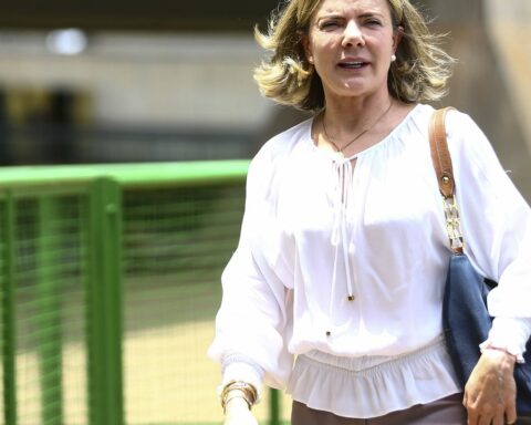 PT formalizes invitation for MDB to join the transition team