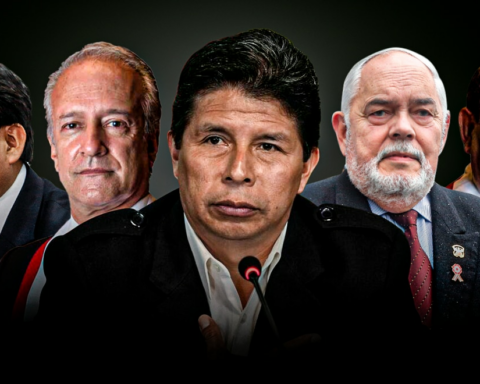 Pedro Castillo: the opposition would not support the president's departure abroad again