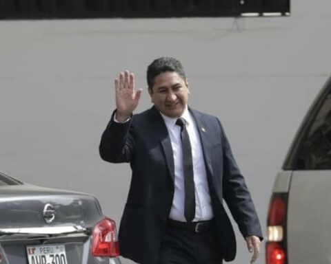 Peru Libre: denounce the presence of false contributors in a political campaign