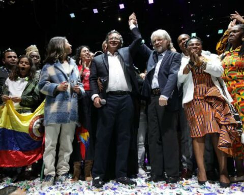 Petro 100 days special edition: watch and download