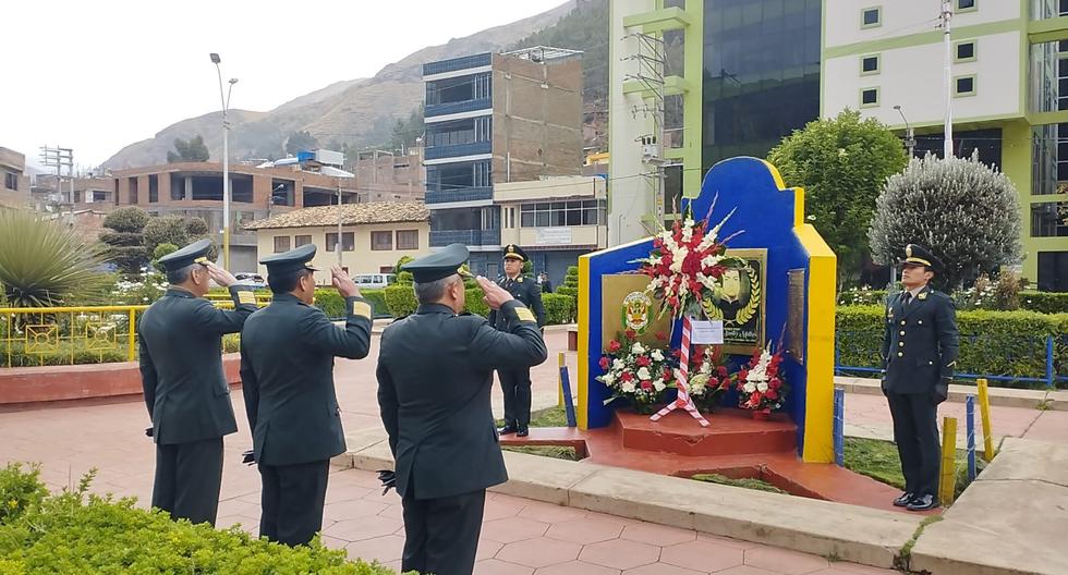 Police in Huancavelica commemorates its greatest hero Mariano Santos Mateo