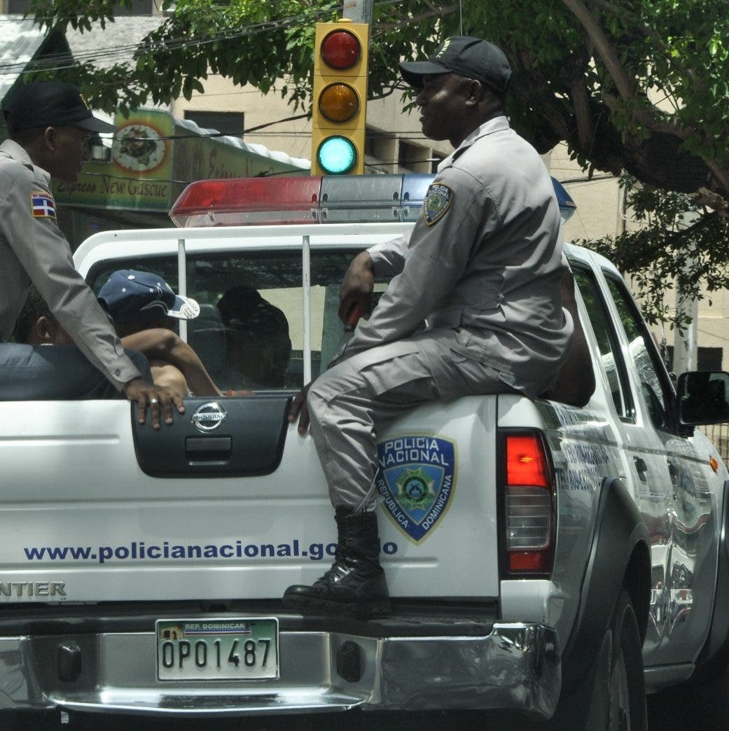 Policía mata integrante que atracaba en banda motorizada en Los Ríos