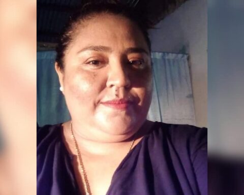 Police of the regime kidnap the opposition Karla Vega in Carazo