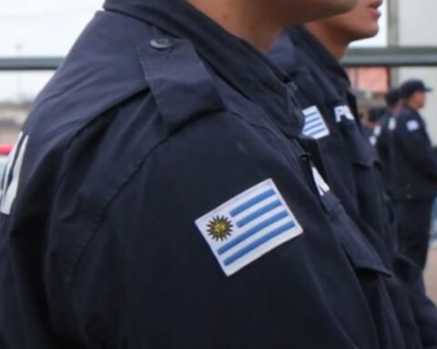 Policía