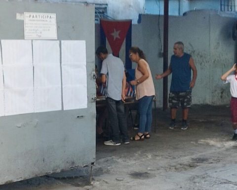 Popular apathy and pressure to vote mark the municipal elections in Cuba