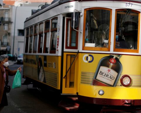 Portugal facilitates visas for foreigners seeking employment in the country