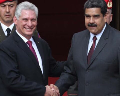 President Maduro celebrates Cuba's victory at the UN