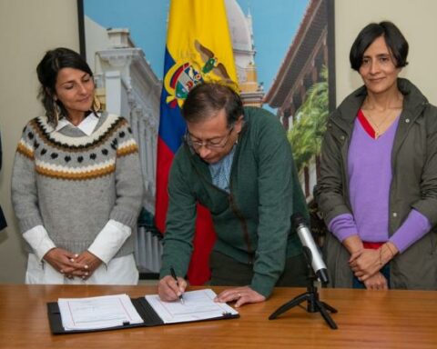 President Petro sanctioned the Escazú Agreement law