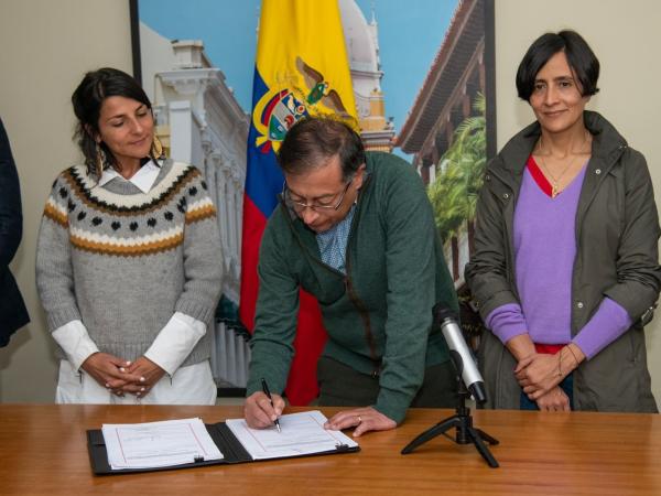 President Petro sanctioned the Escazú Agreement law