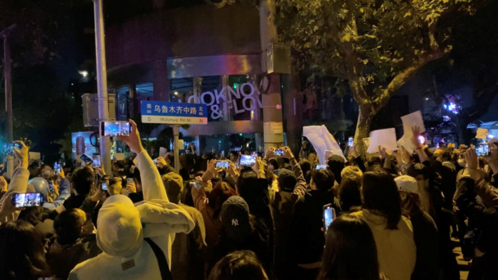 Protests against the 'zero covid' policy hit the streets of Beijing