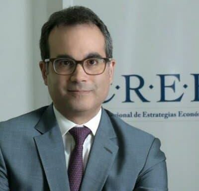 Public payroll increase worries expert