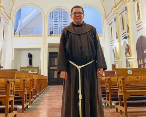 Regime prohibits friar Juan Carlos Treminio from entering Nicaragua