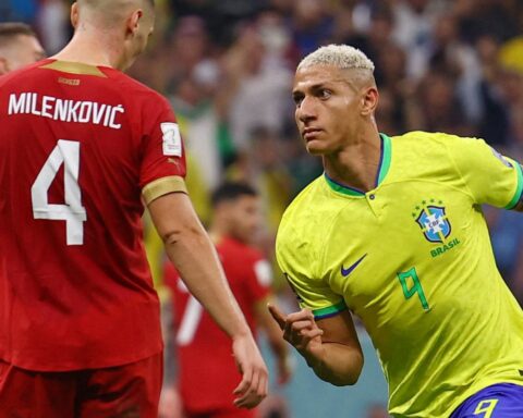 Richarlison decides and Brazil starts World Cup with victory over Serbia