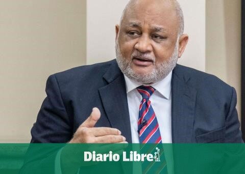 Roberto Fulcar has gastrointestinal ailments due to stress