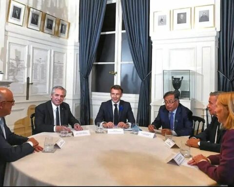 Rodríguez: Agreements with the opposition go through lifting the sanctions