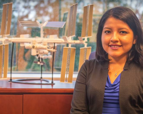 Rosa Ávalos-Warren, the Peruvian who participated in the launch of Artemis I