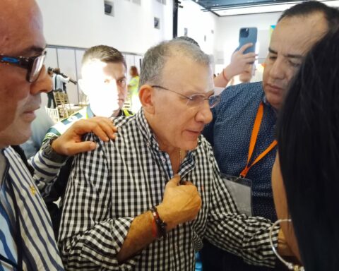 Roy Barreras defends that congressmen be a bridge for mayors to carry out projects