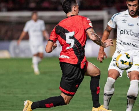 Santos defeats Atlético-GO and guarantees permanence in Serie A