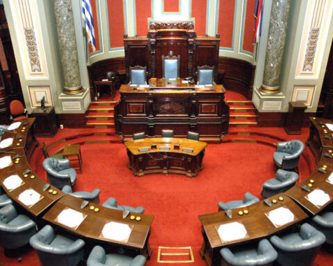 Comisión senado deudas