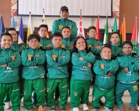 Short Bolivian soccer team will play the Intercontinental Cup