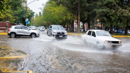 Short-term warnings issued for strong storms in six provinces