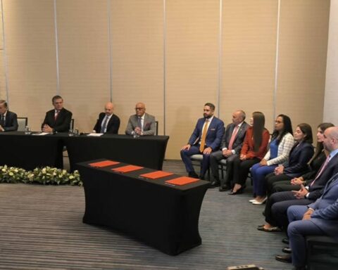 Sign in Mexico Partial Agreement for the protection of the Venezuelan people