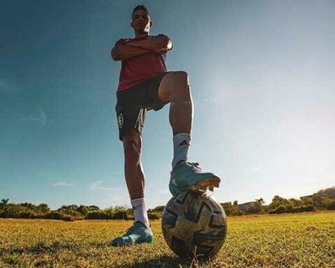 Maikel Chang, cubano, fútbol