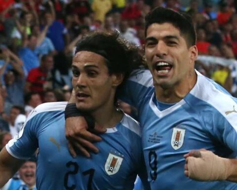 Suárez, Cavani, Valverde and Núñez lead Uruguay's list for Qatar 2022