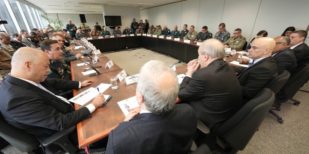 TSE president and PM commanders discuss actions in the elections