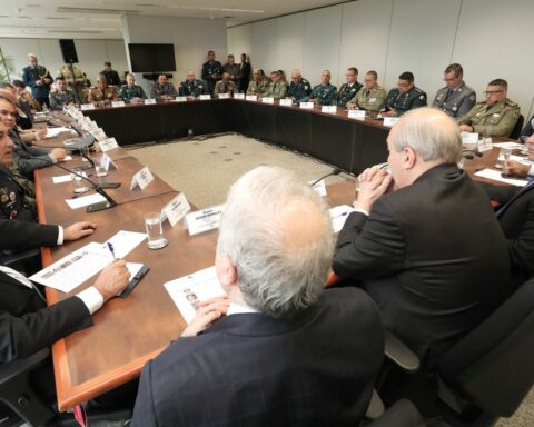 TSE president and PM commanders discuss actions in the elections