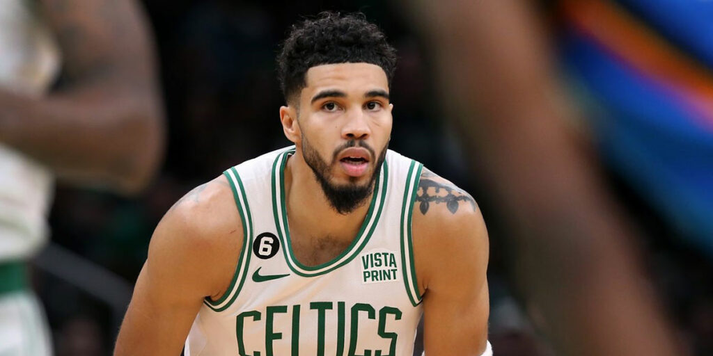 Tatum commanded the Celtics;  Karl Towns injured his right leg