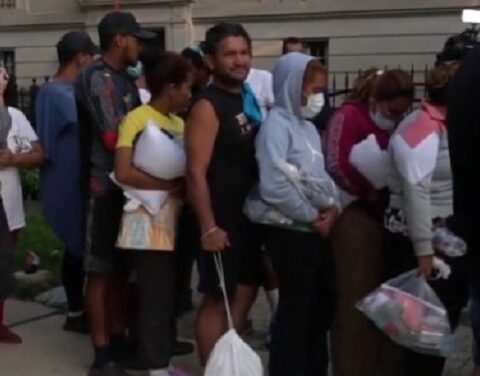 Greg Abbott, Texas, migrantes, cubanos, Filadelfia,